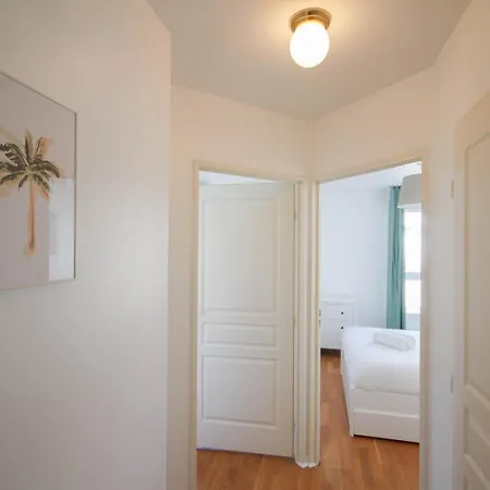 In With Balcony And Parking Apartment *