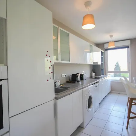 In With Balcony And Parking * Lille