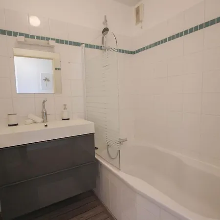 In With Balcony And Parking Daire Lille