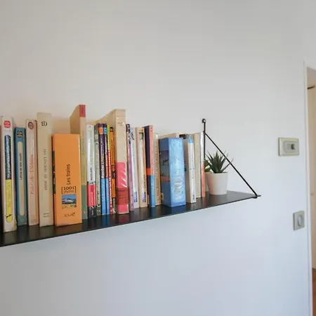 In With Balcony And Parking ליל