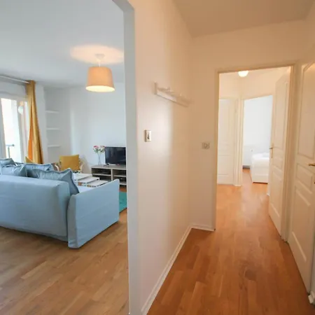 In With Balcony And Parking Apartman